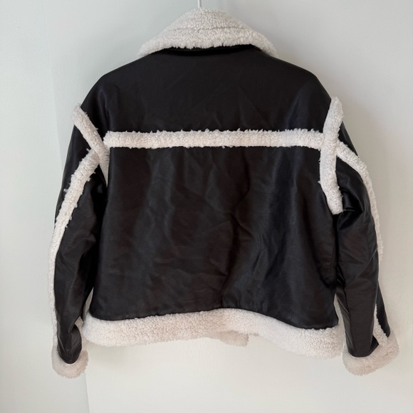 Levi's Sherpa Lined Cropped Moto Jacket in Brown and White - Picture 7 of 16
